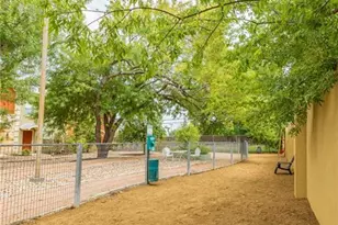 1101 Grove Blvd, Austin, TX 78741 - Photo 23