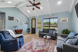 126 King St, Bastrop, TX 78602 - Photo 7