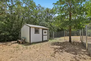 126 King St, Bastrop, TX 78602 - Photo 31