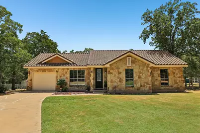 126 King Street, Bastrop, TX 78602 - Photo 1