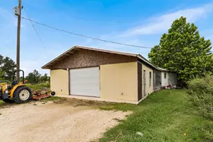 12212 Ballerstedt Rd, Elgin, TX 78621 - Photo 27