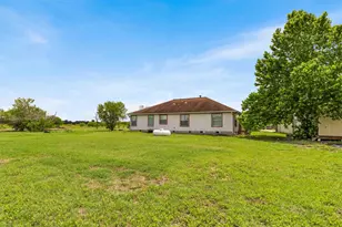 12212 Ballerstedt Rd, Elgin, TX 78621 - Photo 29