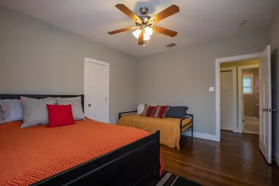 702 W North Loop Boulevard, Austin, TX 78751 - Photo 5