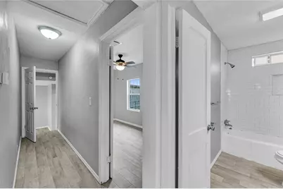 117 Travis Street, Taylor, TX 76574 - Photo 15