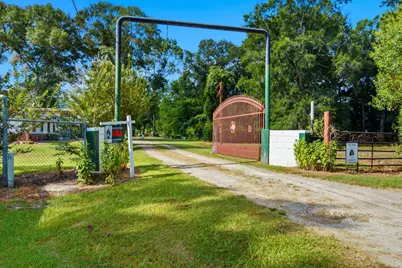 1310 S Franklin Avenue, Cleveland, TX 77327 - Photo 5