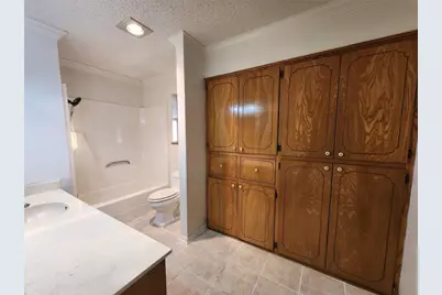 2000 Donna Drive, Taylor, TX 76574 - Photo 15