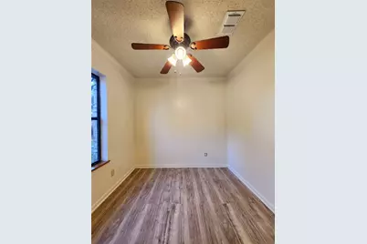 2000 Donna Drive, Taylor, TX 76574 - Photo 19