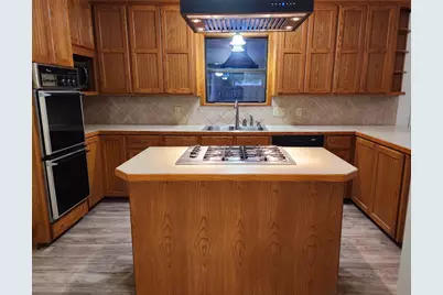 2000 Donna Drive, Taylor, TX 76574 - Photo 7