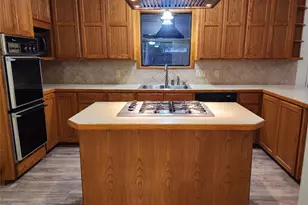 2000 Donna Dr, Taylor, TX 76574 - Photo 7