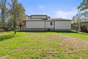 189 Nuuanu Ln, Bastrop, TX 78602 - Photo 33