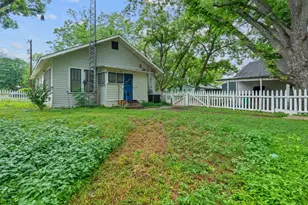 510 S Guadalupe St, Lockhart, TX 78644 - Photo 27