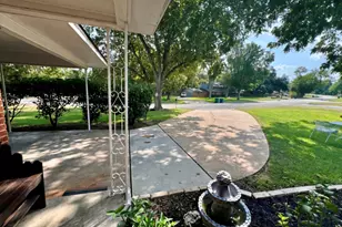1206 Lake Terrace Dr, Elgin, TX 78621 - Photo 3