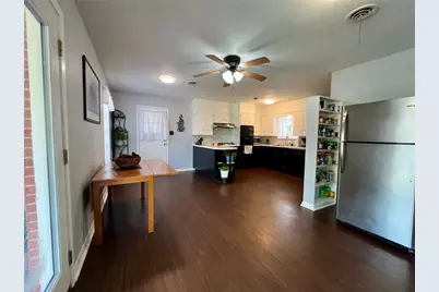 1206 Lake Terrace Drive, Elgin, TX 78621 - Photo 7