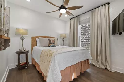 119 W San Antonio Street, Fredericksburg, TX 78624 - Photo 17