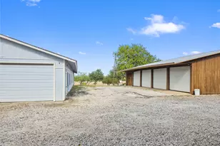 8819 Saddle Cir, Buda, TX 78610 - Photo 7