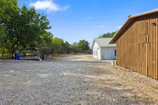 8819 Saddle Cir, Buda, TX 78610 - Photo 19