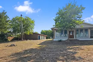 8819 Saddle Cir, Buda, TX 78610 - Photo 3