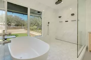 909 Cat Hollow Club Dr, Spicewood, TX 78669 - Photo 15