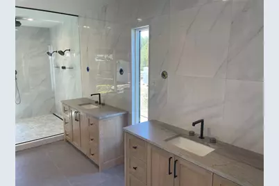 909 Cat Hollow Club Drive, Briarcliff, TX 78669 - Photo 15