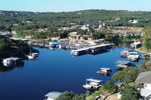 909 Cat Hollow Club Dr, Briarcliff, TX 78669 - Photo 3