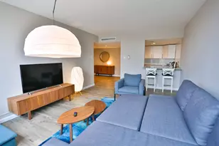 1800 Lavaca St, Austin, TX 78701 - Photo 3
