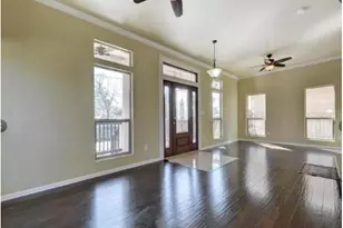 2406 E 11th St, Austin, TX 78702 - Photo 5