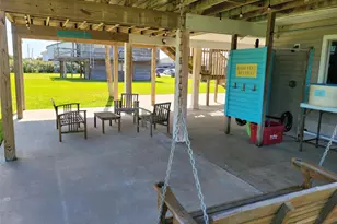 16607 Henry Morgan Rd, Jamaica Beach, TX 77554 - Photo 5