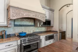 401 Brooks Hollow Rd, Lakeway, TX 78734 - Photo 15