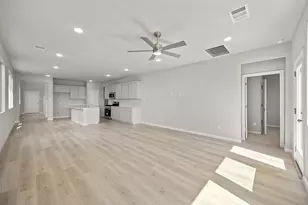 185 Hornet St, Elgin, TX 78621 - Photo 17
