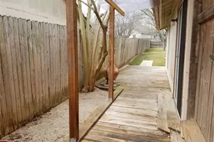 740 Simonetti Dr, Austin, TX 78748 - Photo 17