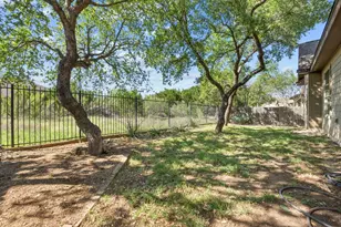 22204 Red Yucca Rd, Spicewood, TX 78669 - Photo 25