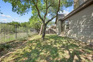 22204 Red Yucca Rd, Spicewood, TX 78669 - Photo 27