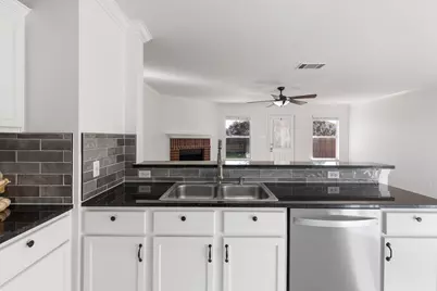 406 Golden Gate Drive, Leander, TX 78641 - Photo 5