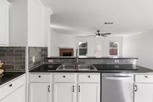 406 Golden Gate Dr, Leander, TX 78641 - Photo 5