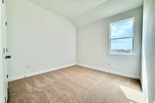 461 Young St, Buda, TX 78610 - Photo 5