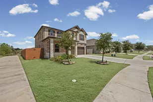 330 Linden St, Bastrop, TX 78602 - Photo 3