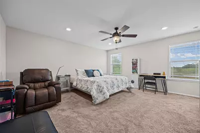 330 Linden Street, Bastrop, TX 78602 - Photo 15