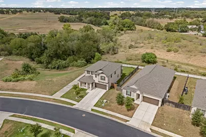 330 Linden Street, Bastrop, TX 78602 - Photo 21