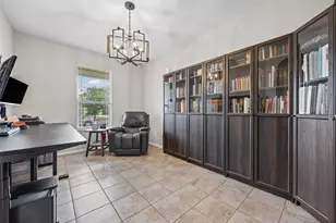 330 Linden St, Bastrop, TX 78602 - Photo 5