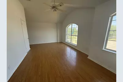 2324 Friarcreek Loop, Round Rock, TX 78664 - Photo 11