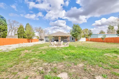 421 Las Lomas Drive, Elgin, TX 78621 - Photo 3