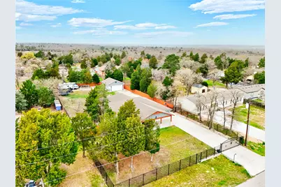 421 Las Lomas Drive, Elgin, TX 78621 - Photo 35