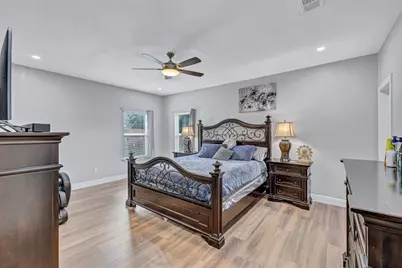 421 Las Lomas Drive, Elgin, TX 78621 - Photo 9