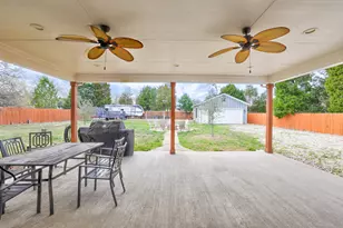 421 Las Lomas Dr, Elgin, TX 78621 - Photo 27