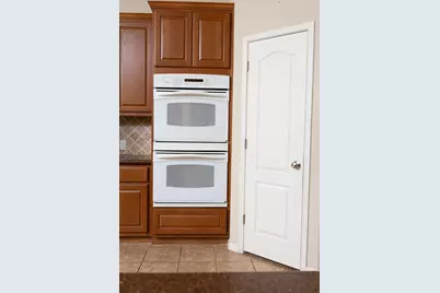 7917 Menler Drive, Austin, TX 78735 - Photo 13