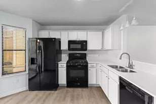 11901 Swearingen Dr, Austin, TX 78758 - Photo 5