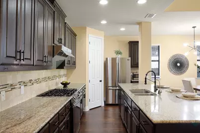 121 E Adelanta Place, Round Rock, TX 78681 - Photo 11