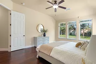 121 E Adelanta Place, Round Rock, TX 78681 - Photo 17