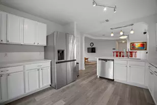 7625 Cayenne Ln, Austin, TX 78741 - Photo 7