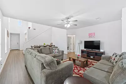 8000 Prairie Rye Drive, Lago Vista, TX 78645 - Photo 9